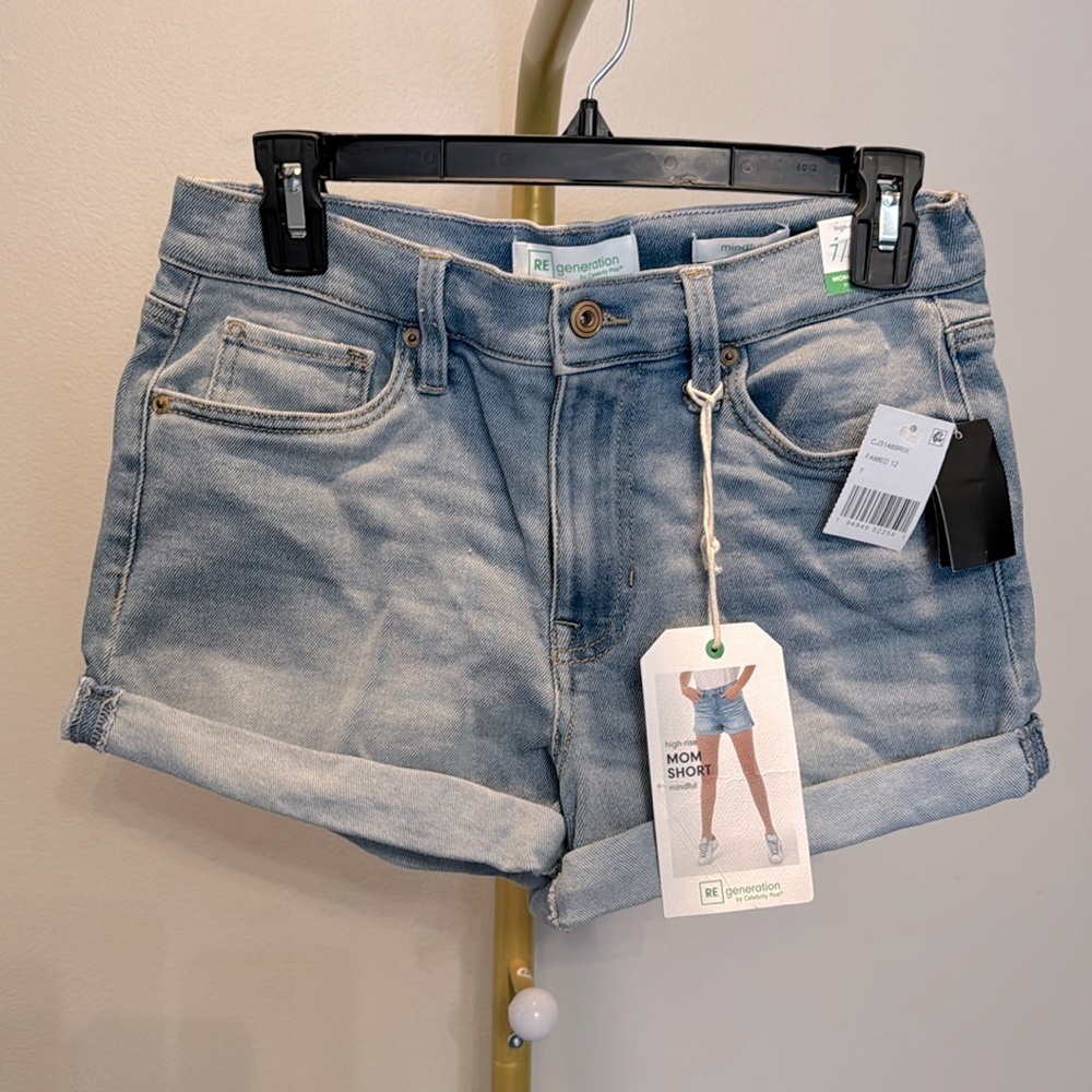 Celebrity Pink Mom denim shorts NWT 7/28